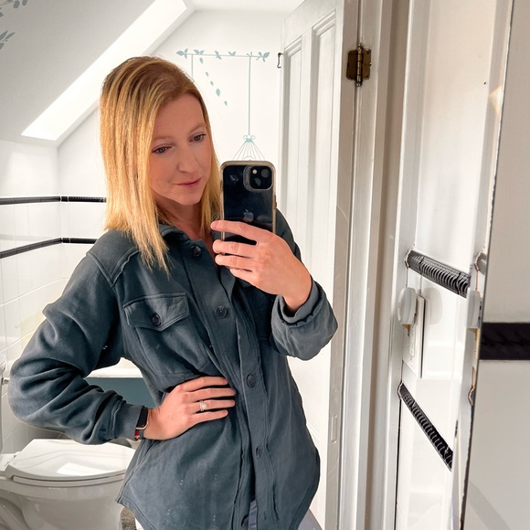 Meet your Posher, Lindsay - Picture 1 of 2